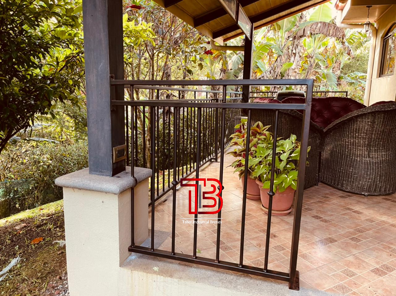 Cerramiento de Terraza en Área de BBQ - Vista 2