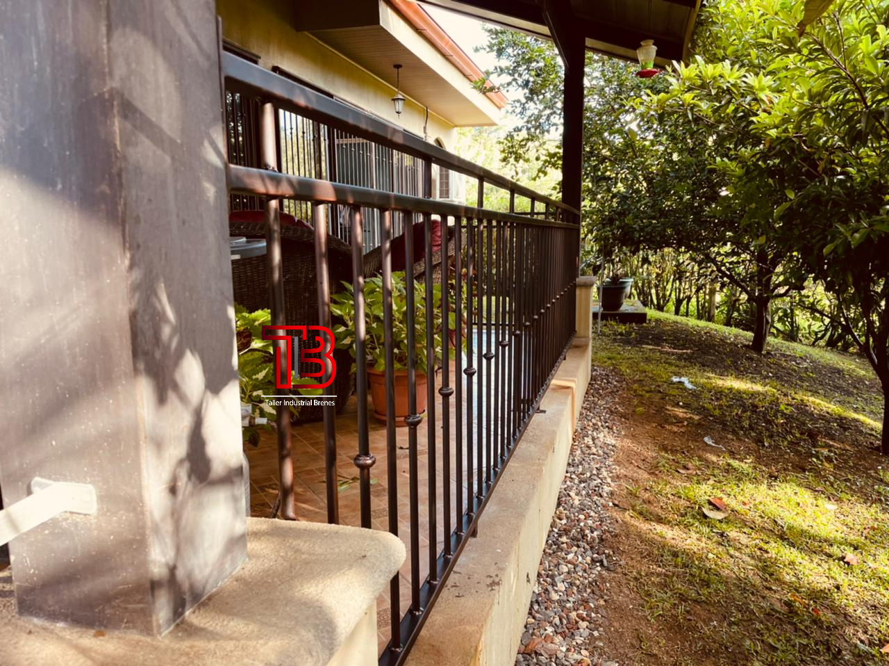 Cerramiento de Terraza en Área de BBQ - Vista 4