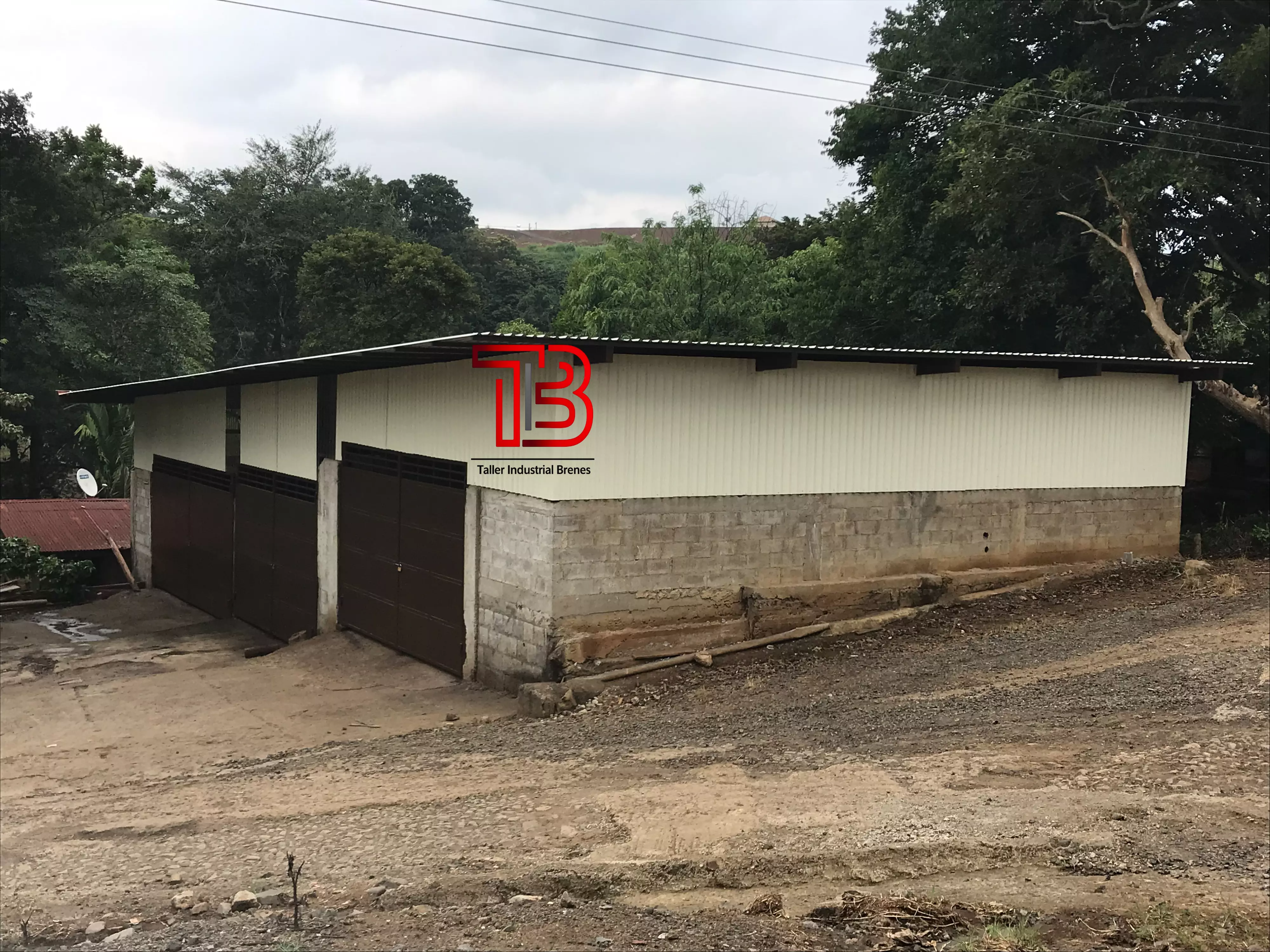 Estructura de Techo Metálica Industrial y Portónes para Bodega  - Vista 4